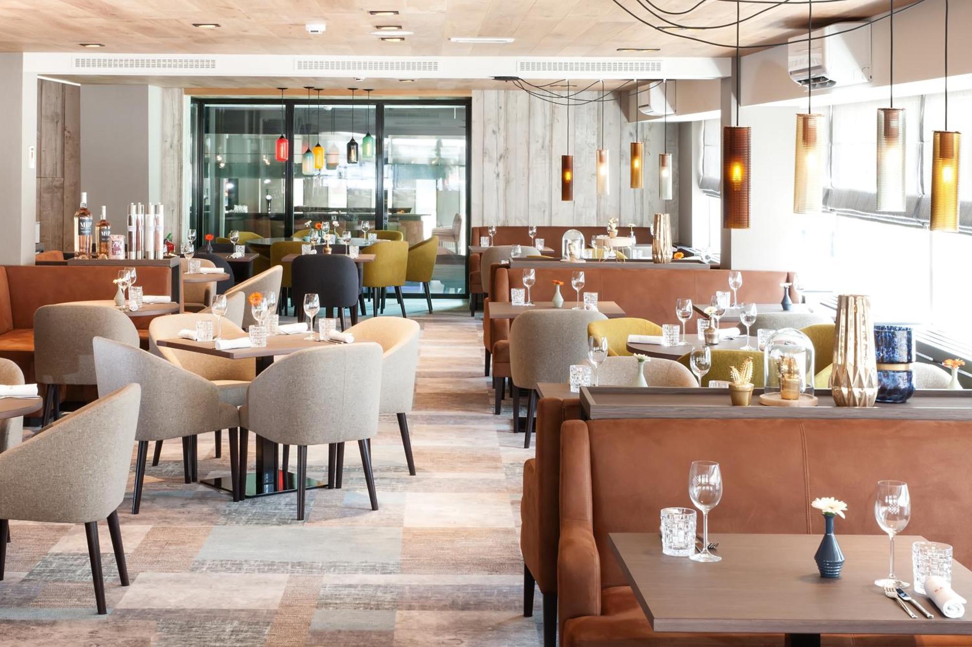 Hotel Bilderberg Europa Scheveningen 4*